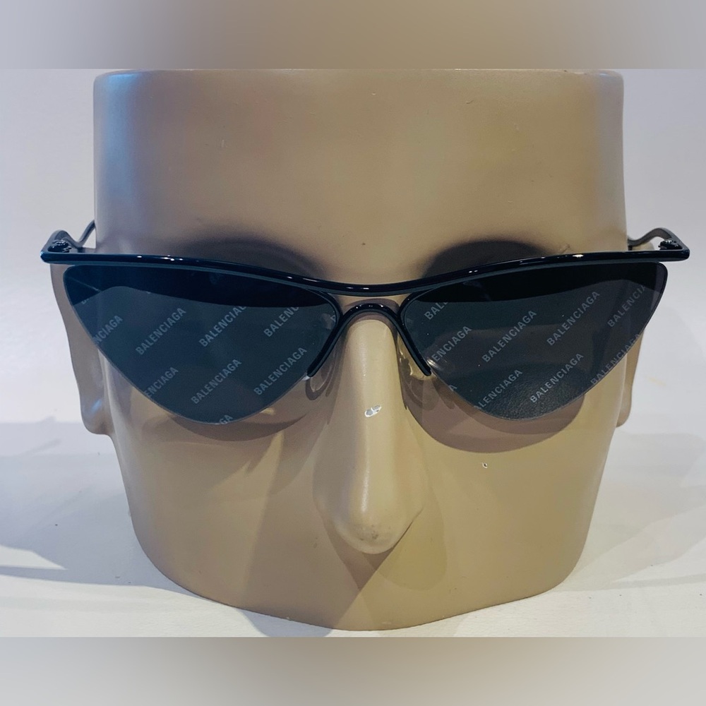New Women’s Balenciaga Sunglasses - Picture 2 of 12